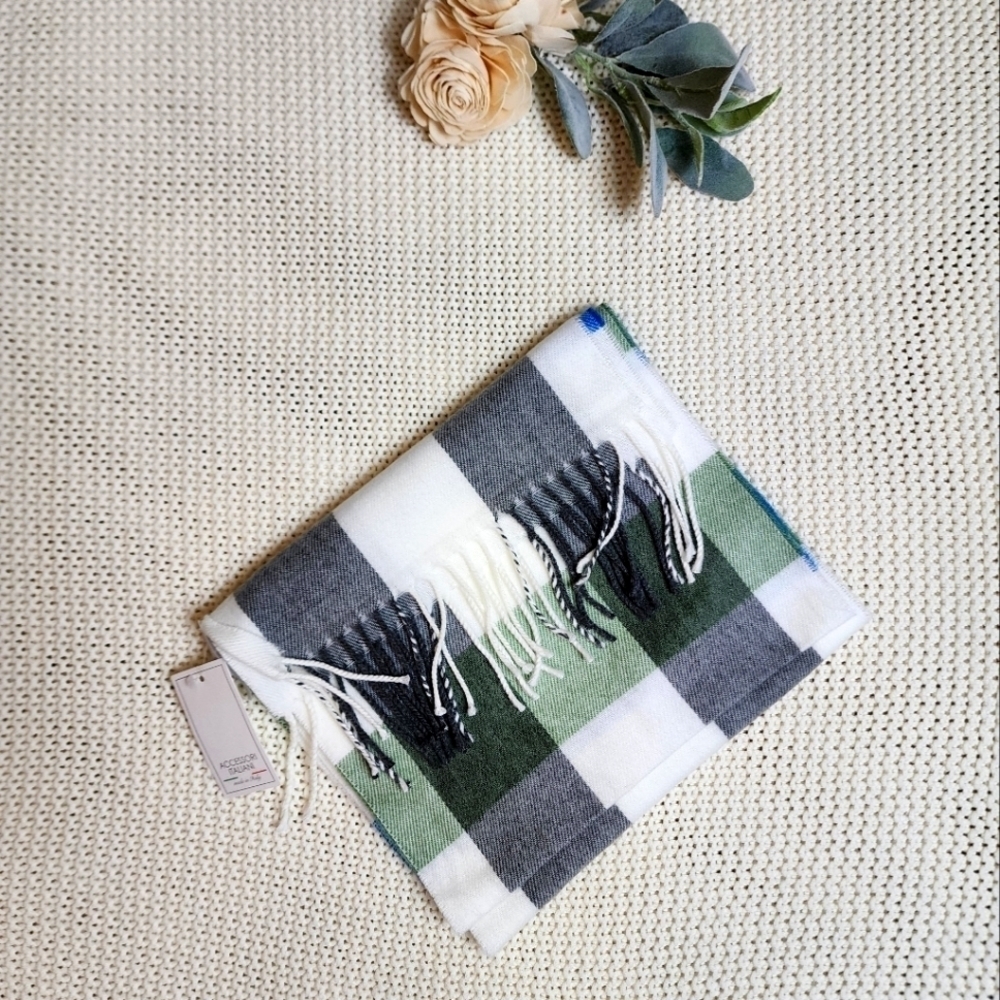Accessori Italiani plaid scarf NWT